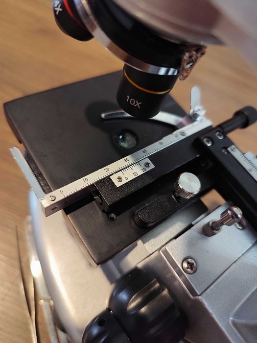 VENDO Microscópio Biológico OMEGON – Com Acessórios e Amostras