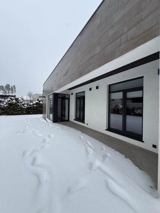 Одноповерховий будинок 175 м², 10 соток, комбіноване опалення. Ліс