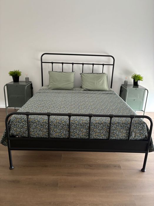 Estrutura de Cama + Colchão, Novos Ikea