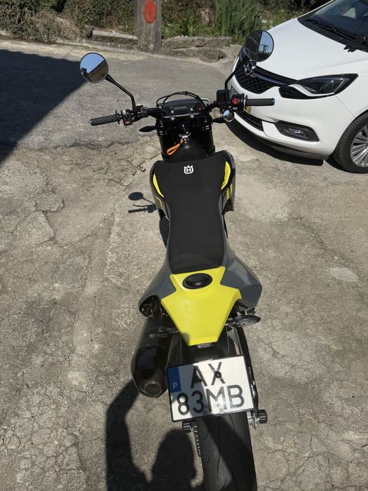 Husqvarna 701 super moto / retomo