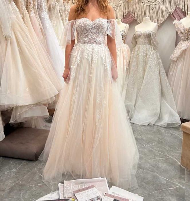 Suknia Ślubna Romantyczna — Lekka, Zwiewna, Piękna!