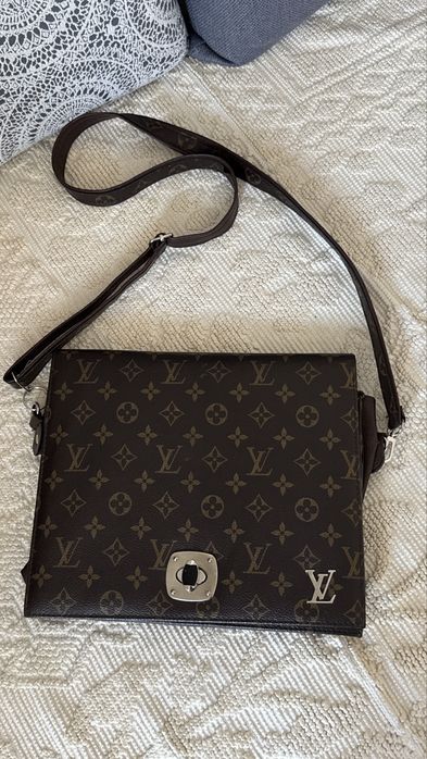 Louis Vuitton Torebka na ramię / listonoszka Monogram