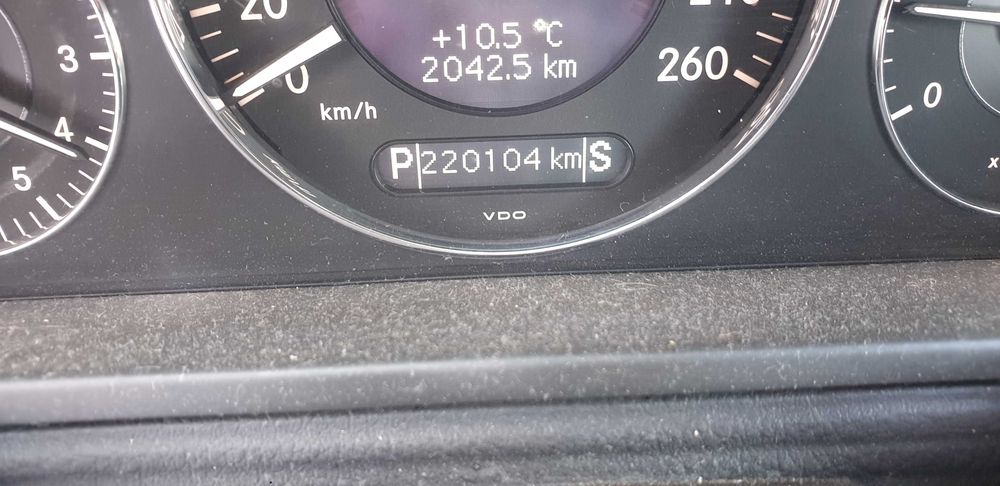 Mercedes w 211 OM647 2,7 cdi wszystkie części Silnik blacha środek