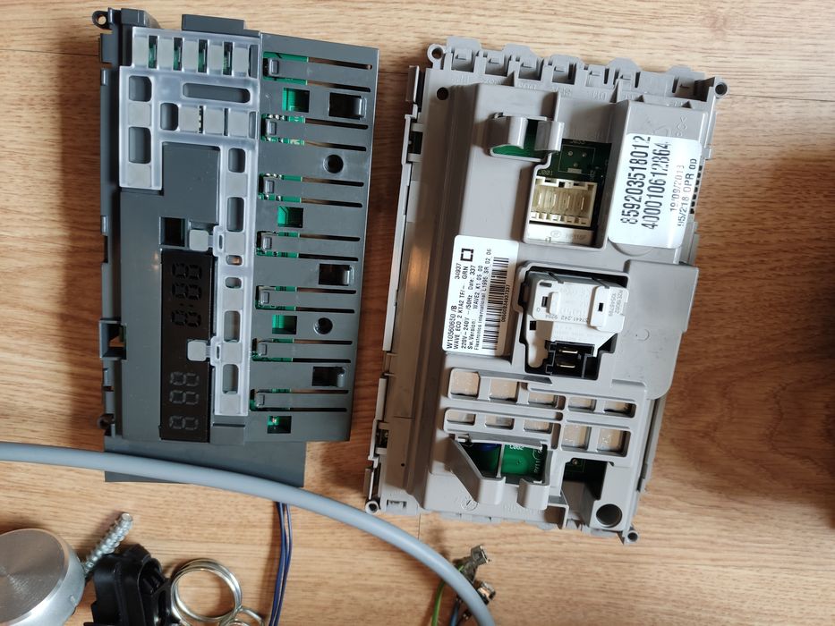 Placas Máquina de lavar roupa Whirlpool 8kg AWOC8283