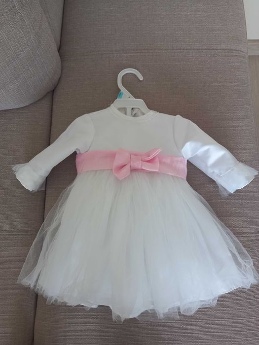 Sprzedam ubranko do chrztu rozmiar 68