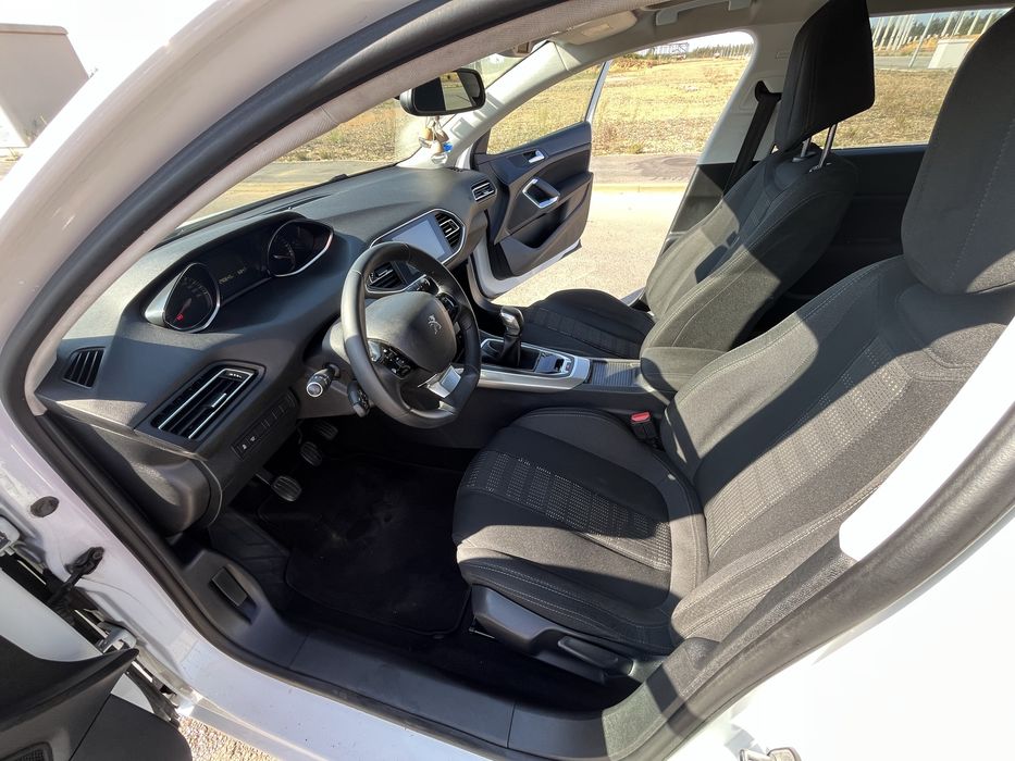 Peugeot  308  blue Hdi allure