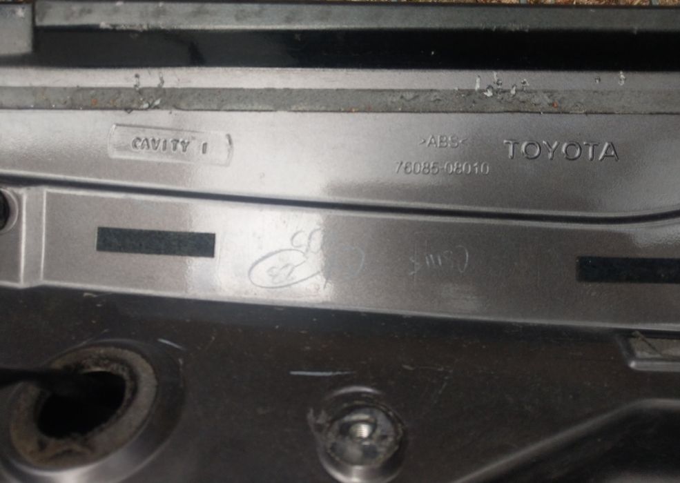 Спойлер Toyota Sienna 2015