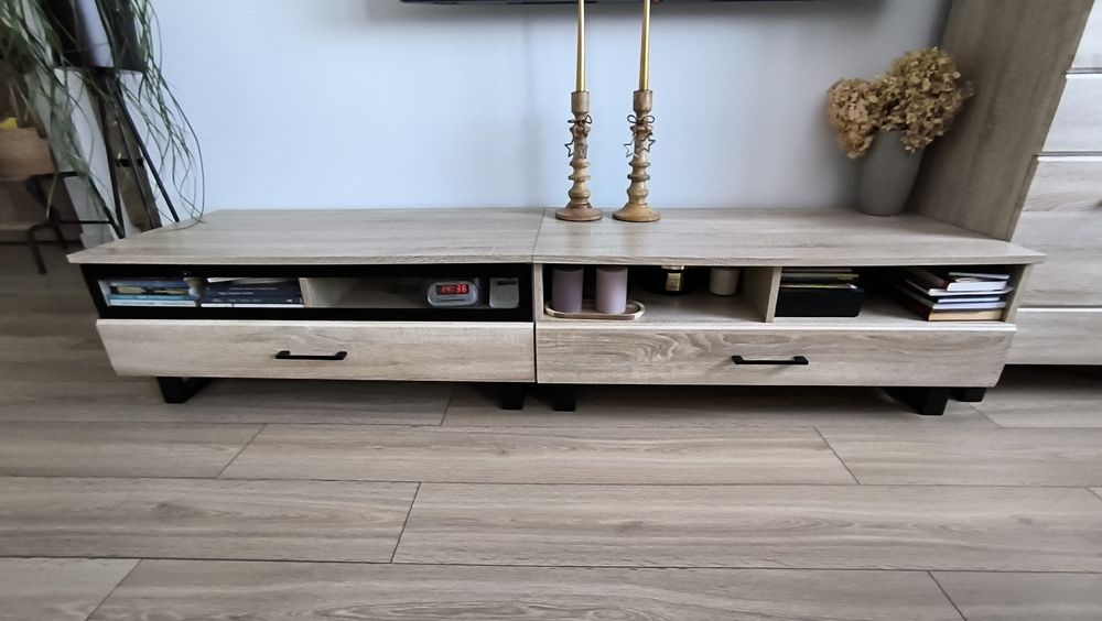 Sprzedam stół rozkładany oraz dwie szafki RTV i witrynę