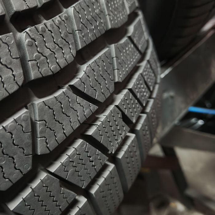 225/55/16 Continental Winter z 2024 roku