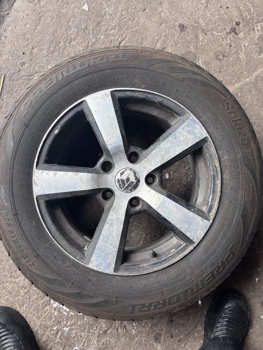 Літня резина 215/65R16 з титановими дисками