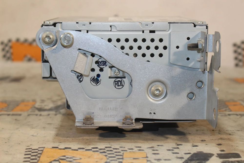 Rádio / auto-rádio LAND ROVER Freelander 2 (L359)