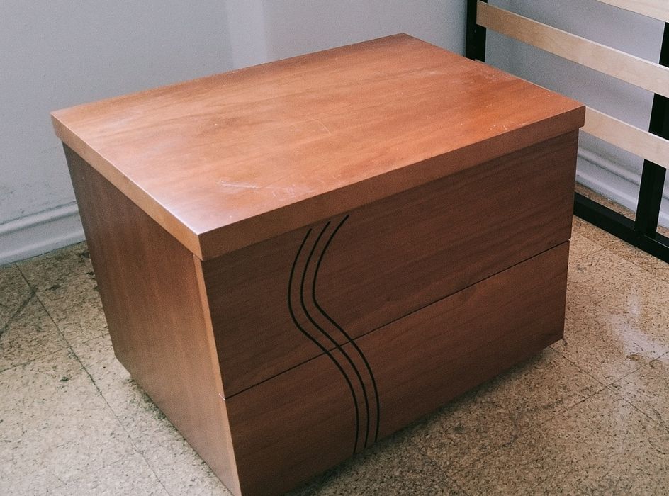 Mesa de Cabeceira 50€