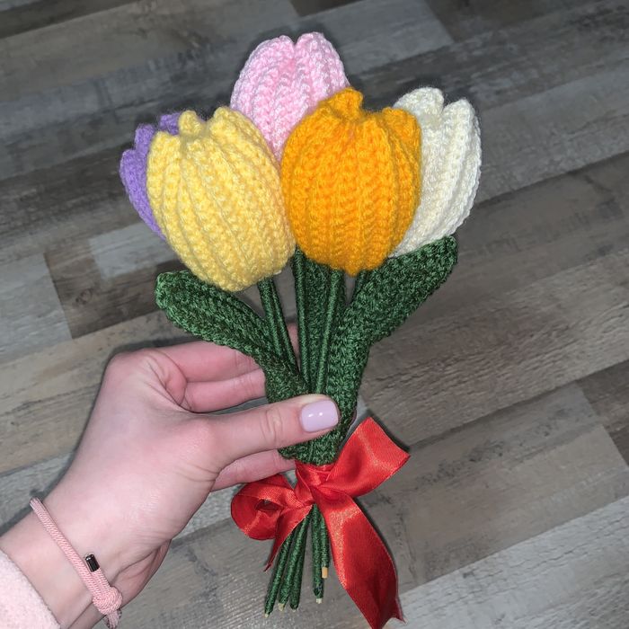В‘язані тюльпани