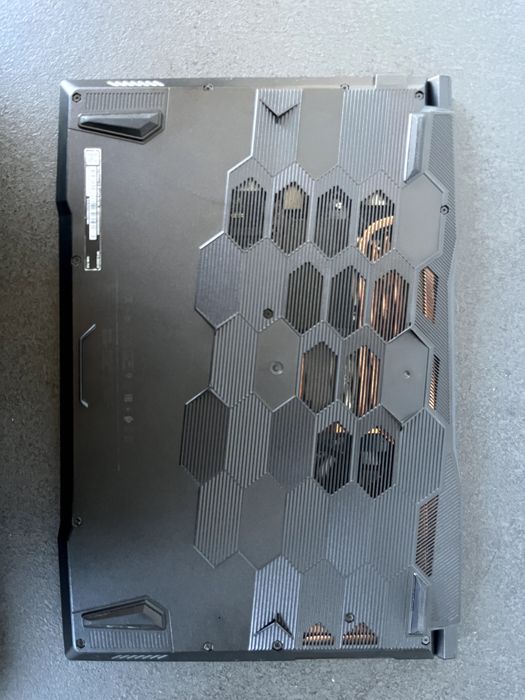 Laptop MSI Katana 17 – i7, RTX 4060, 64 GB RAM, SSD 1 TB, 144 Hz