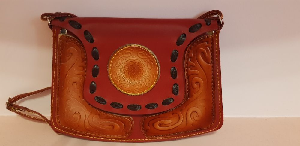 Сумочка шкіряна жіноча