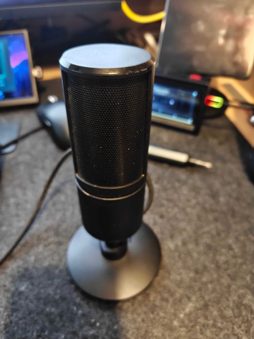 Razer Seiren X – USB Streaming Microphone