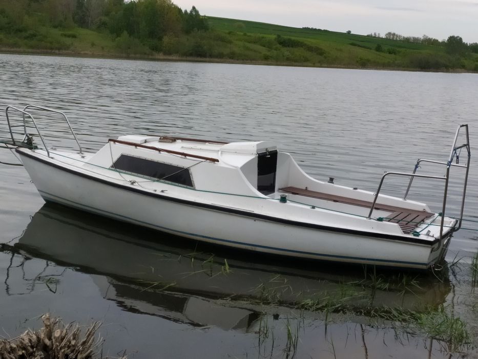 Łódka łódź kabinowa  Orion