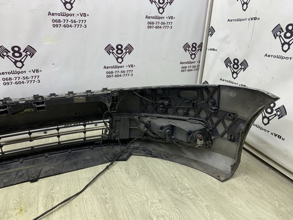 Бампер передній VW Passat B7 пасат б7 бампер шрот оригінал LA7W