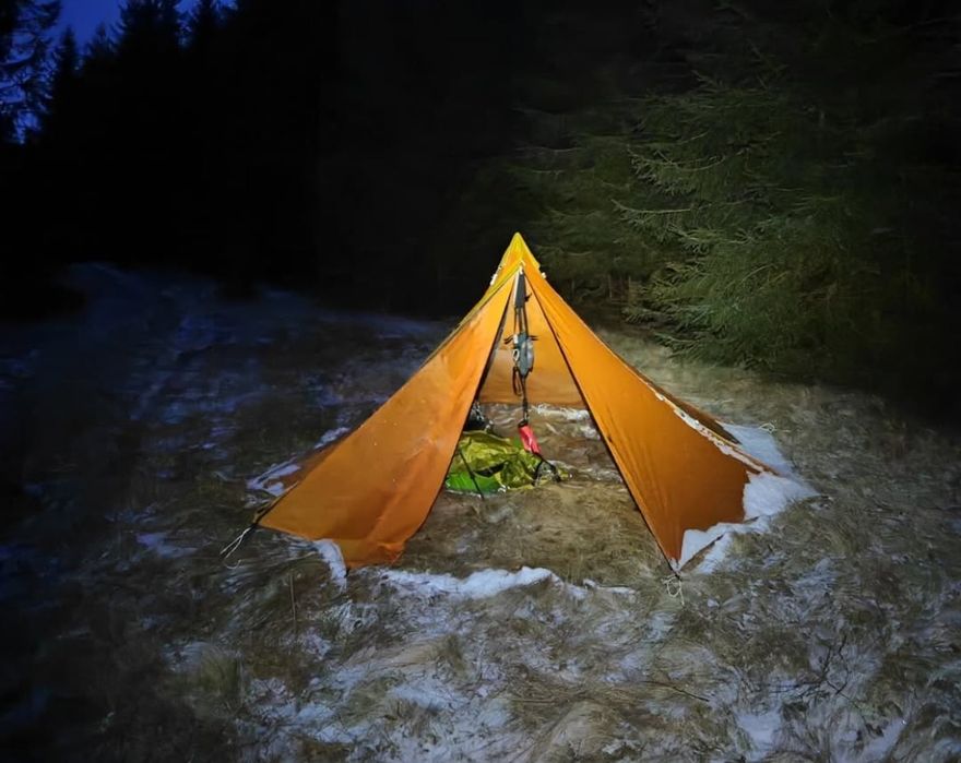 Намет ,піраміда , 860 грам , легкохідна палатка