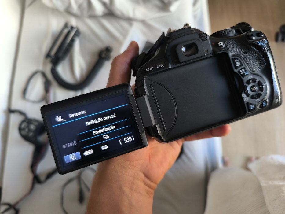 Canon Eos 600D com extras