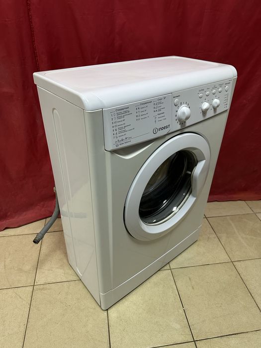Стиральная машина Indesit IWUC 40851