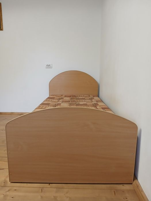 Продам ліжко односпальне. Односпальне ліжко