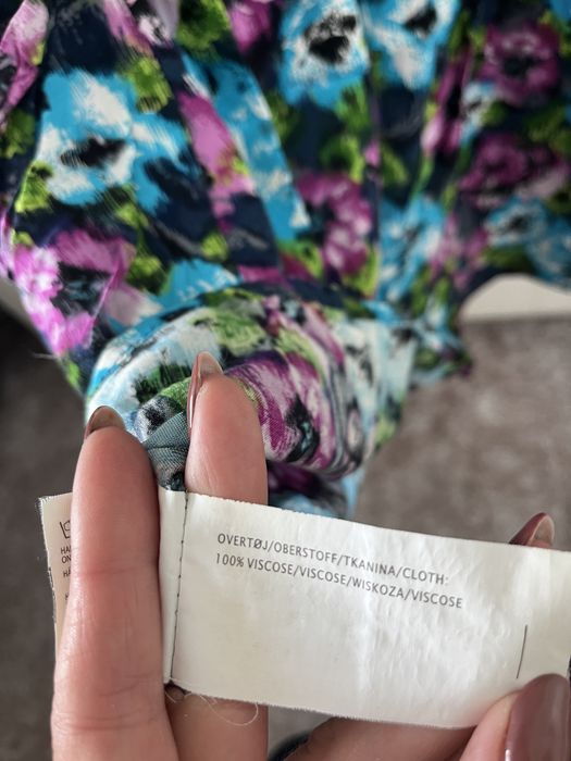 Sukienka letnia lekka zwiena kwiaty kolorowe