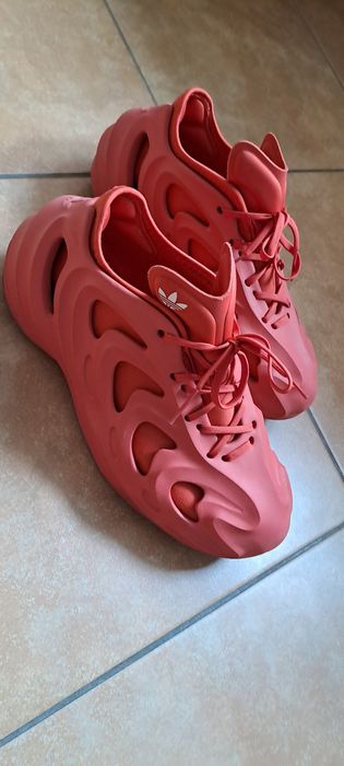 Adidas  buty.       .