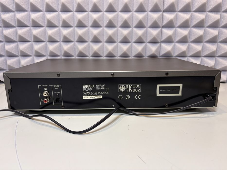Odtwarzacz CD Yamaha CDX 493