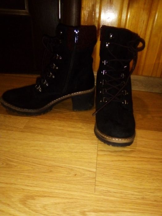 Ботинки зимні жіночі