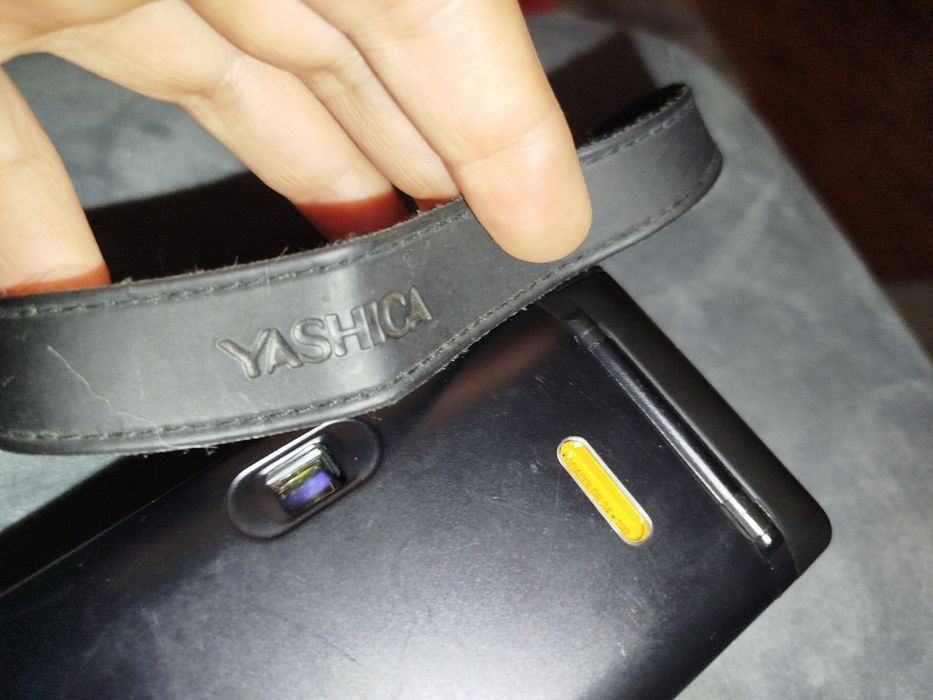 Máquina Fotográfica Yashica Minitec AF