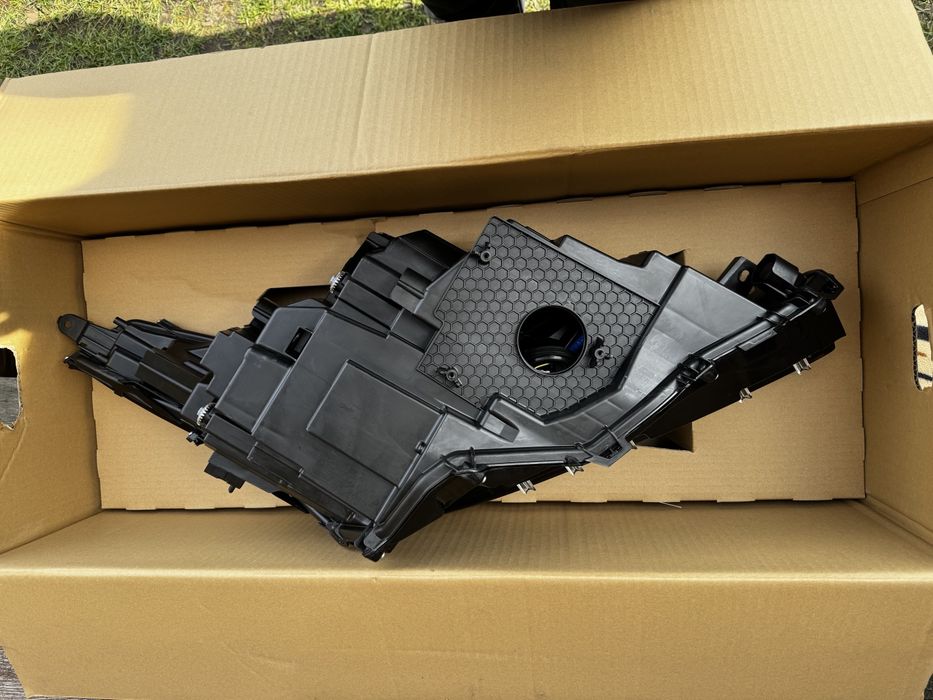 Lexus Rx reflektor lampa przód