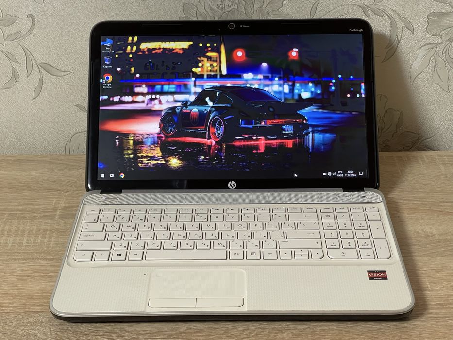 HP Pavilion g6 15.6" / AMD A4 / 4GB RAM / 500 GB / Батарея 4 години