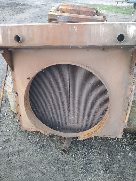Продам радіатор трактор К700