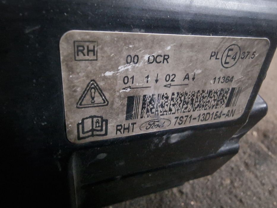 Lampa,reflektor lewy Mondeo mk4 xenon Europa