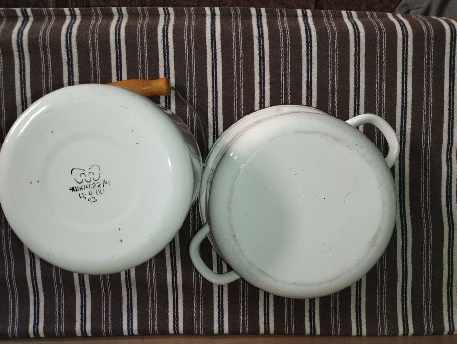 Кастрюля 3 л + бидончик