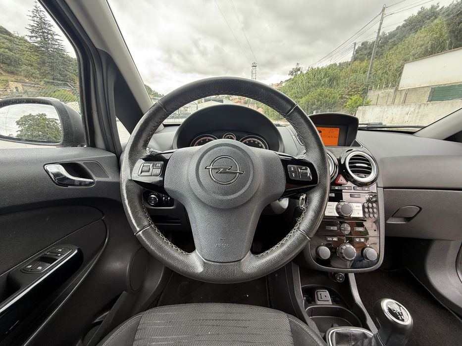 Opel corsa 1.4 sport 90cv 2014