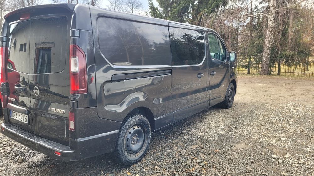 Opel vivaro 2015