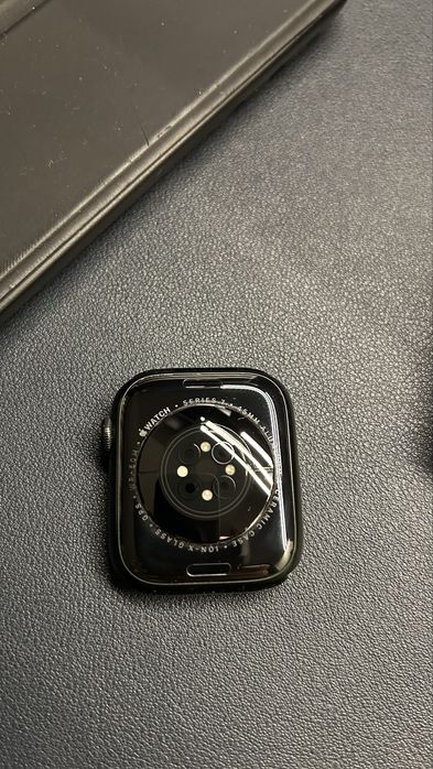 Apple Watch Series 7 45 mm + Várias Braceletes