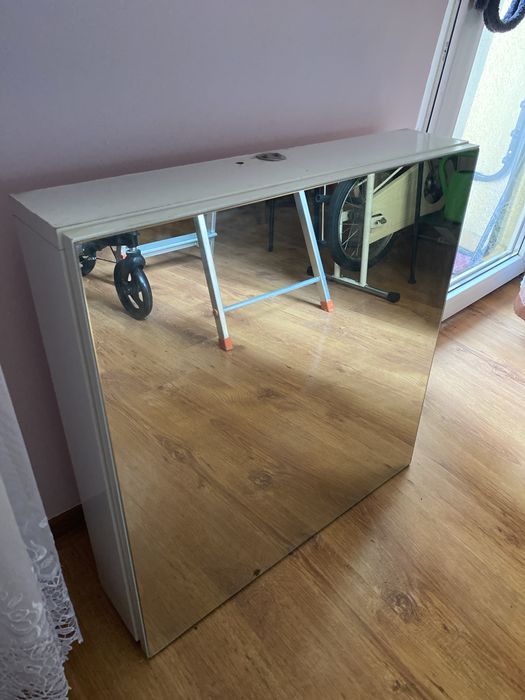 Lustro łazienkowe z szafką 60 cm