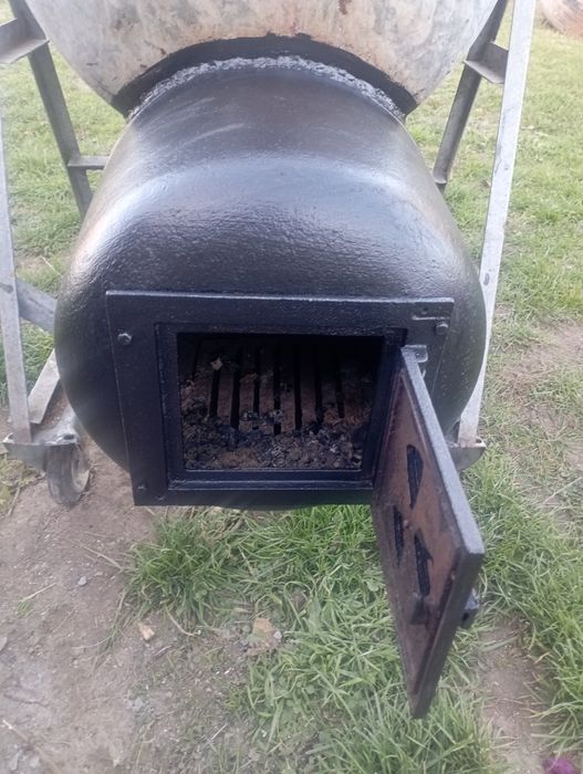 Wędzarnia grill na kołach