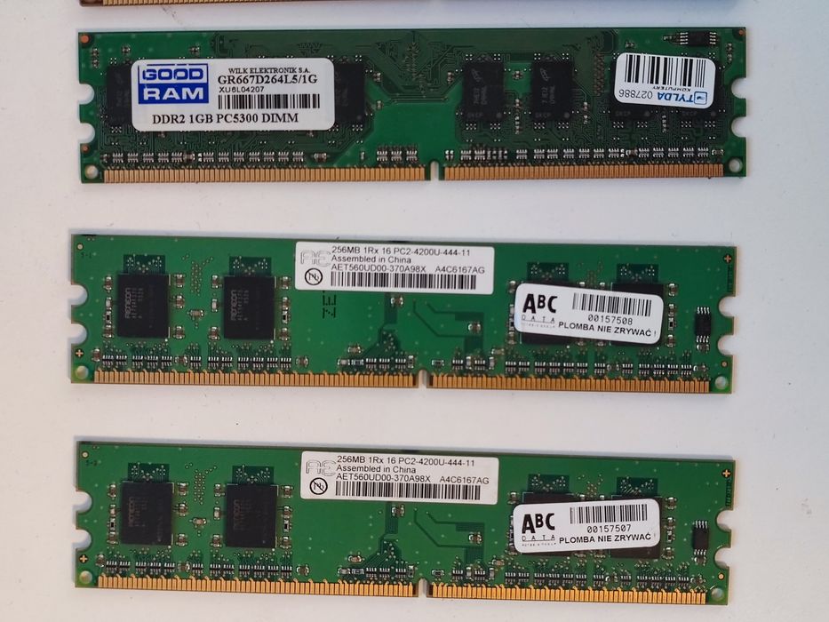 Zestaw 11x pamięć RAM DDR / DDR2 / SDRAM – Samsung, GoodRAM, Hynix