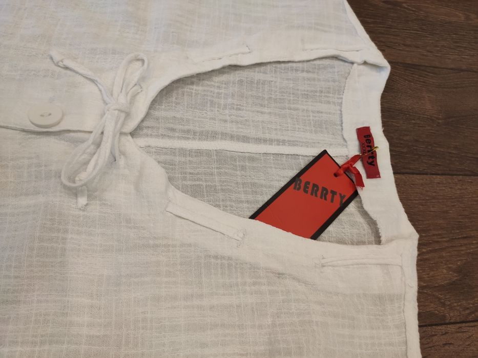 Блузка женская..