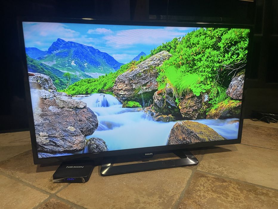 Телевізор Philips  32 Full HD