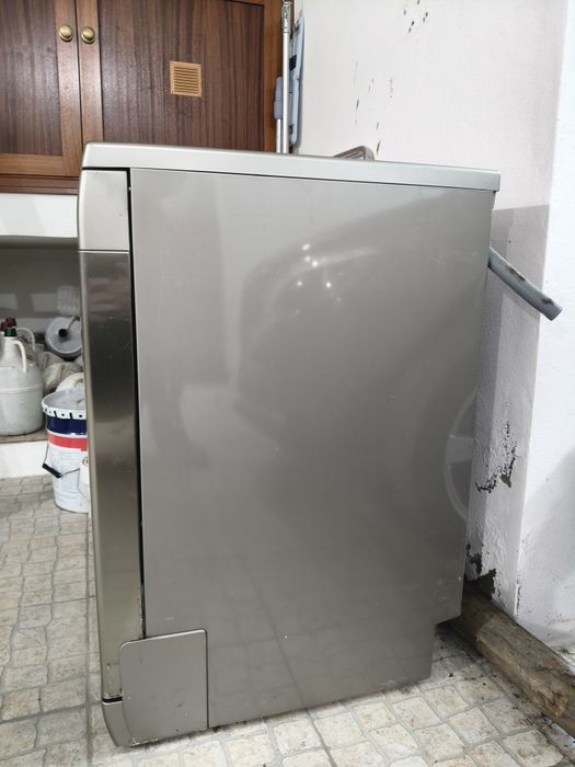 Máquina da loiça Hotpoint ARISTON