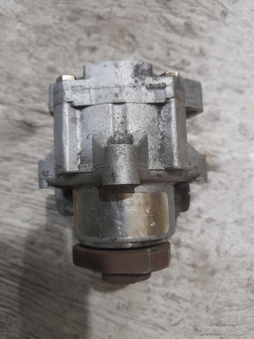 Насос ГУР Volkswagen Polo 1994-2001 1.0 1.4 7691955220; 032145157A