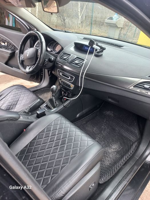 Продам рено меган 2013р