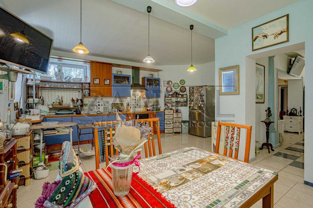 Терміново! Продаж будинку, 400м2, 12 сот. ділянка, Гнідин