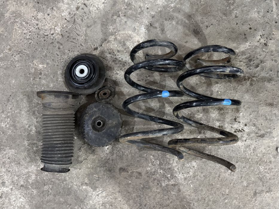 Пружина передня Renault Master Opel Movano Nissan 2.3 з 2010-2020