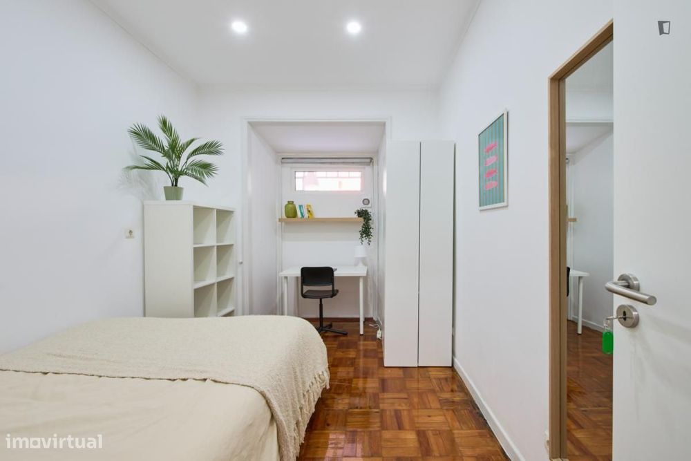 Quarto - localizado em Alameda Lisbon